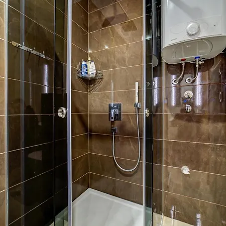 Pekovic, Pine Trees View With Big Balcony In The Center Of Zlatibor! Apartment