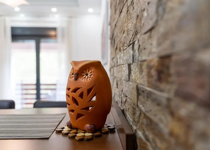 Pekovic, Pine Trees View With Big Balcony In The Center Of Zlatibor! アパート ズラティボール